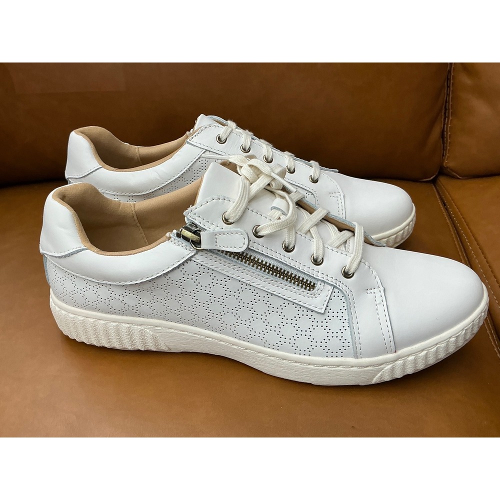 Clarks Caroline Ayla Sneakers Womens 11 White New Perforated Leather Zip